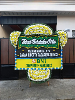 Papan Bunga Duka di Huwongo