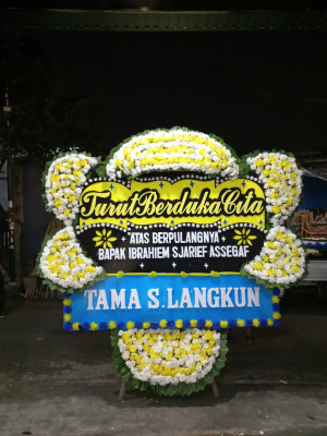 Papan Bunga Duka di Huwongo