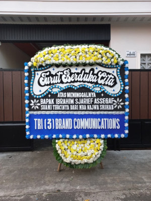Papan Bunga Duka di Huwongo